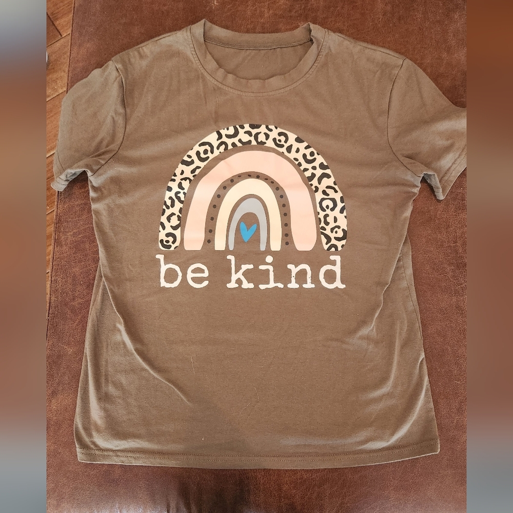 Brown 'Be Kind' T-Shirt